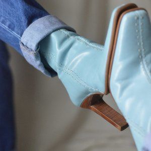 SOLD Vintage Baby Blue Leather Boots |7.5|